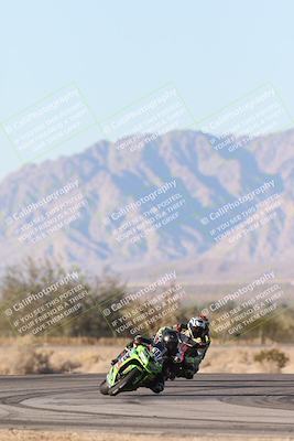 media/Dec-07-2025-CVMA (Sun) [[3e7d2de5dc]]/Race 16-Formula Middleweight/